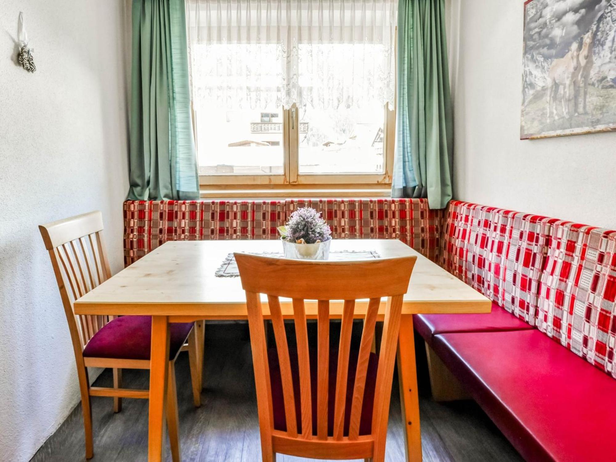 Comfortable Apartment In L Ngenfeld With Ski Storage Längenfeld Extérieur photo